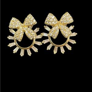 Elegant Gold pleated Bow Earrings